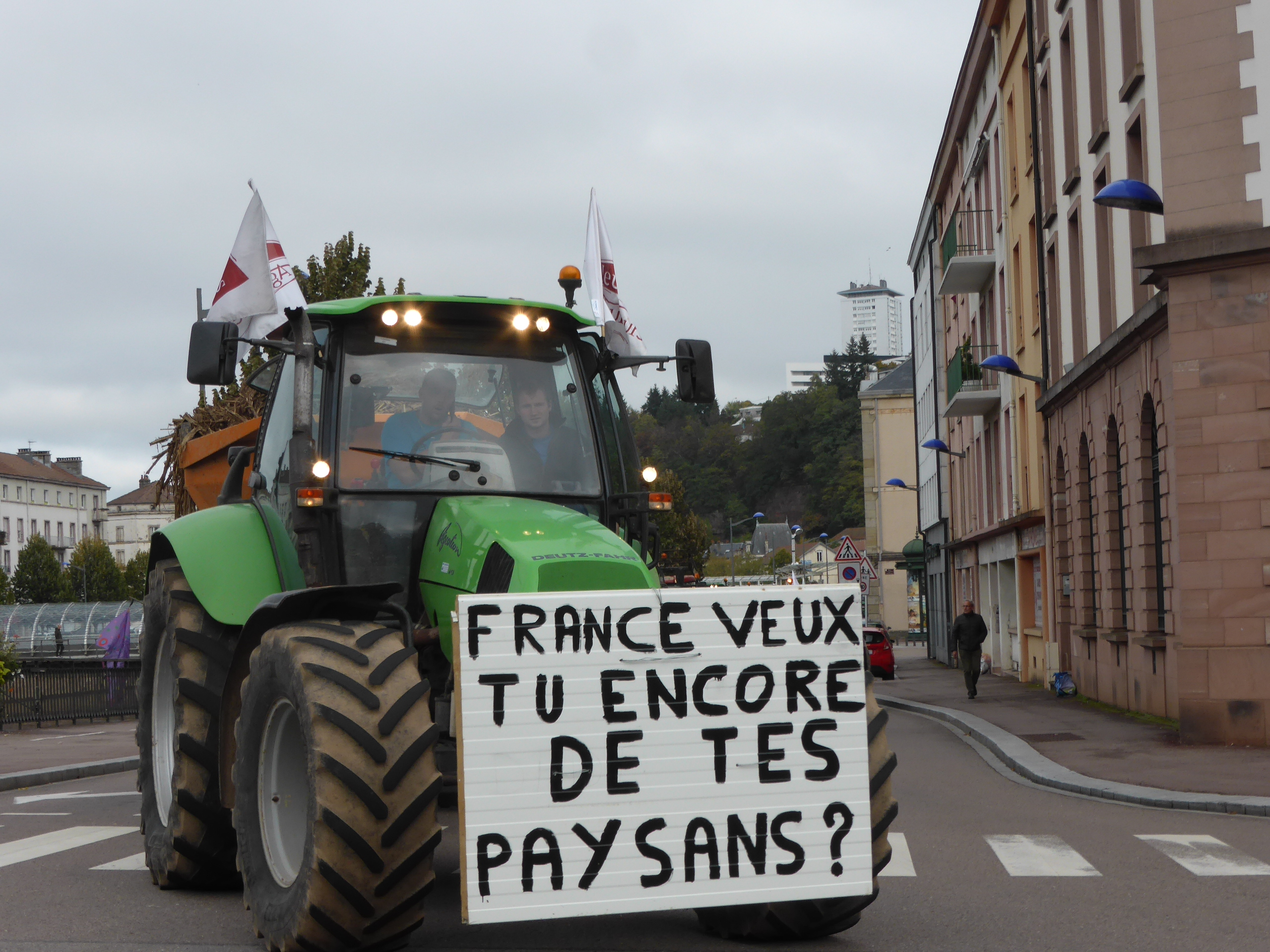 manifestation-des-agriculteurs-vosges-tracteurs-epinal (33)