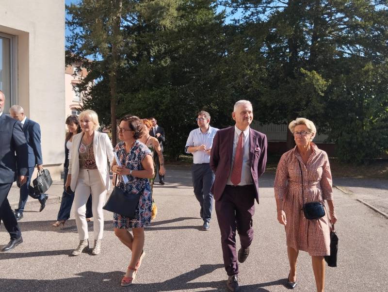 Réforme du lycée professionnel-bureau-des-entreprises-lycee-viviani-epinal-vosges.3