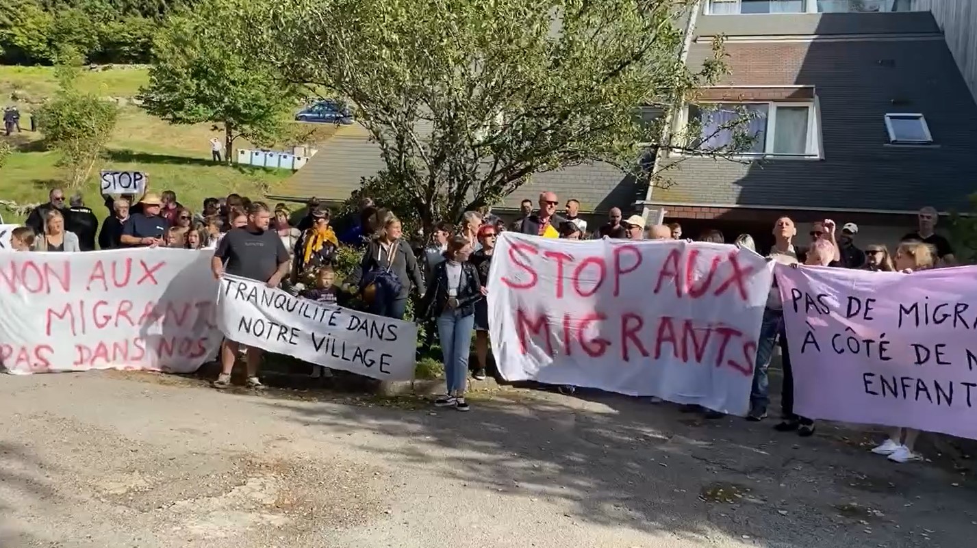 Plainfaing-Manifestation_Contre_Arrivée_Migrants