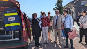 Visite menée par Carole Dabrigeon, sous-préfète de St Dié-des-Vosges (à droite au 1er plan). 