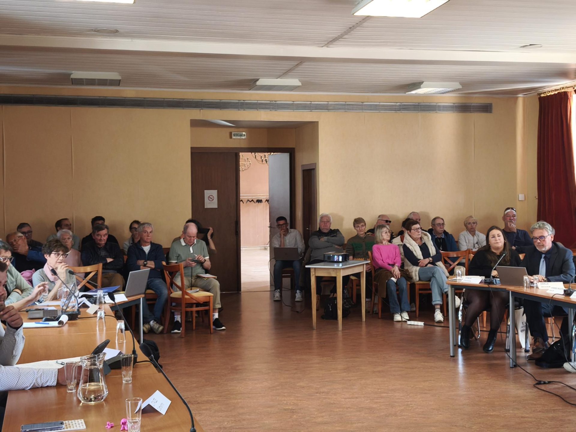 Conseil municipal : un terrain qui va coûter cher…